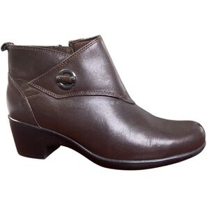 Clarks Malia Surf Dark Brown Leather Ankle Boots Ultimate Comfort Women’s Sz 7.5